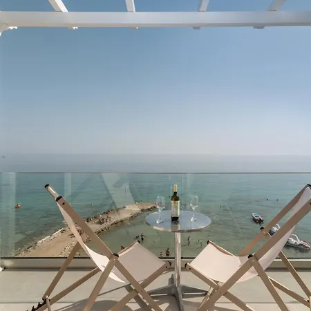 Отель Golden Coast