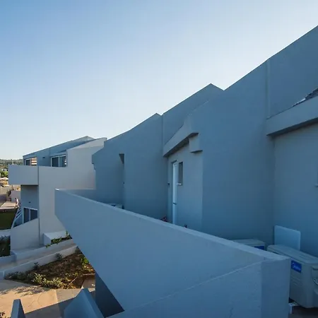 מלון Golden Coast Beachfront