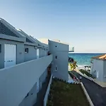 Golden Coast Beachfront Hotel Kypseli