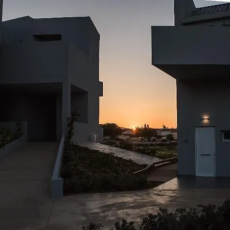 Golden Coast Beachfront Hotel