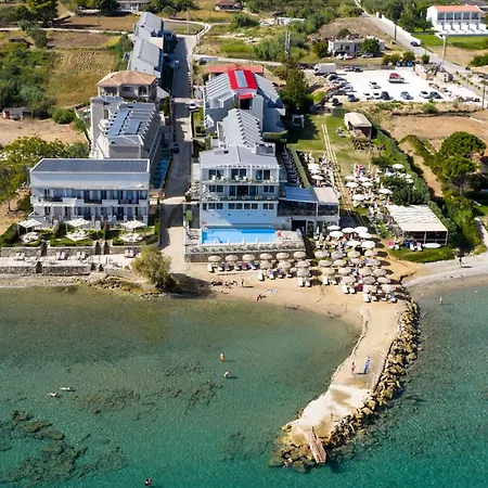 Ξενοδοχείο Golden Coast Beachfront 4*