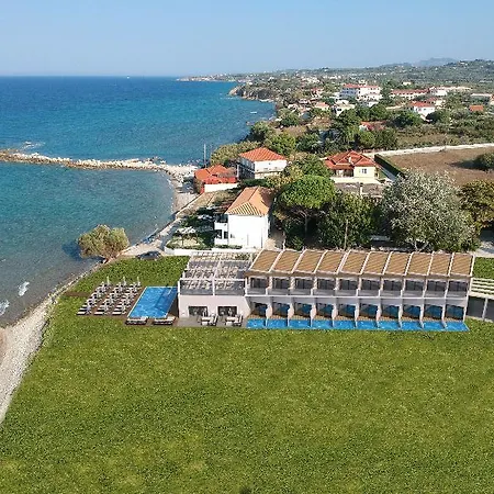 Golden Coast Beachfront فندق Kypseli