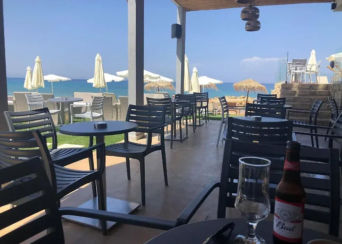 Hotel Golden Coast Beachfront