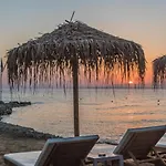 Golden Coast Beachfront Otel Kypseli
