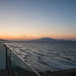 Otel Golden Coast Beachfront Kypseli
