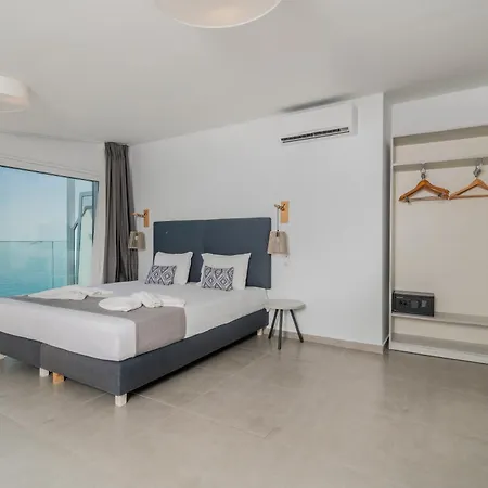 Otel Golden Coast Beachfront Kypseli