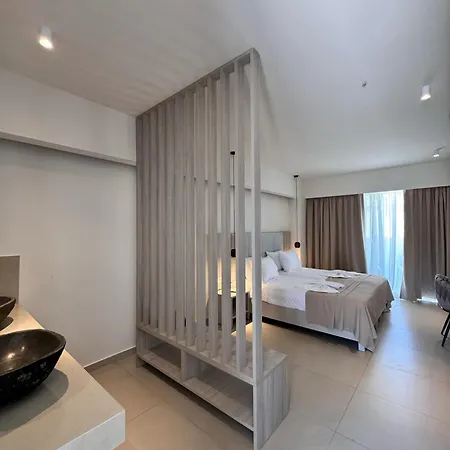 Hotel Golden Coast 4*