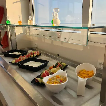 Otel Golden Coast Kypseli