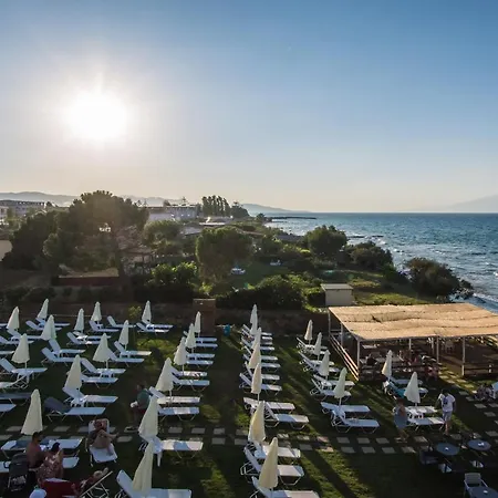 Golden Coast Beachfront Otel Kypseli