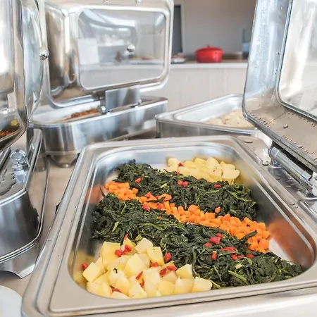 Golden Coast Beachfront Otel Kypseli